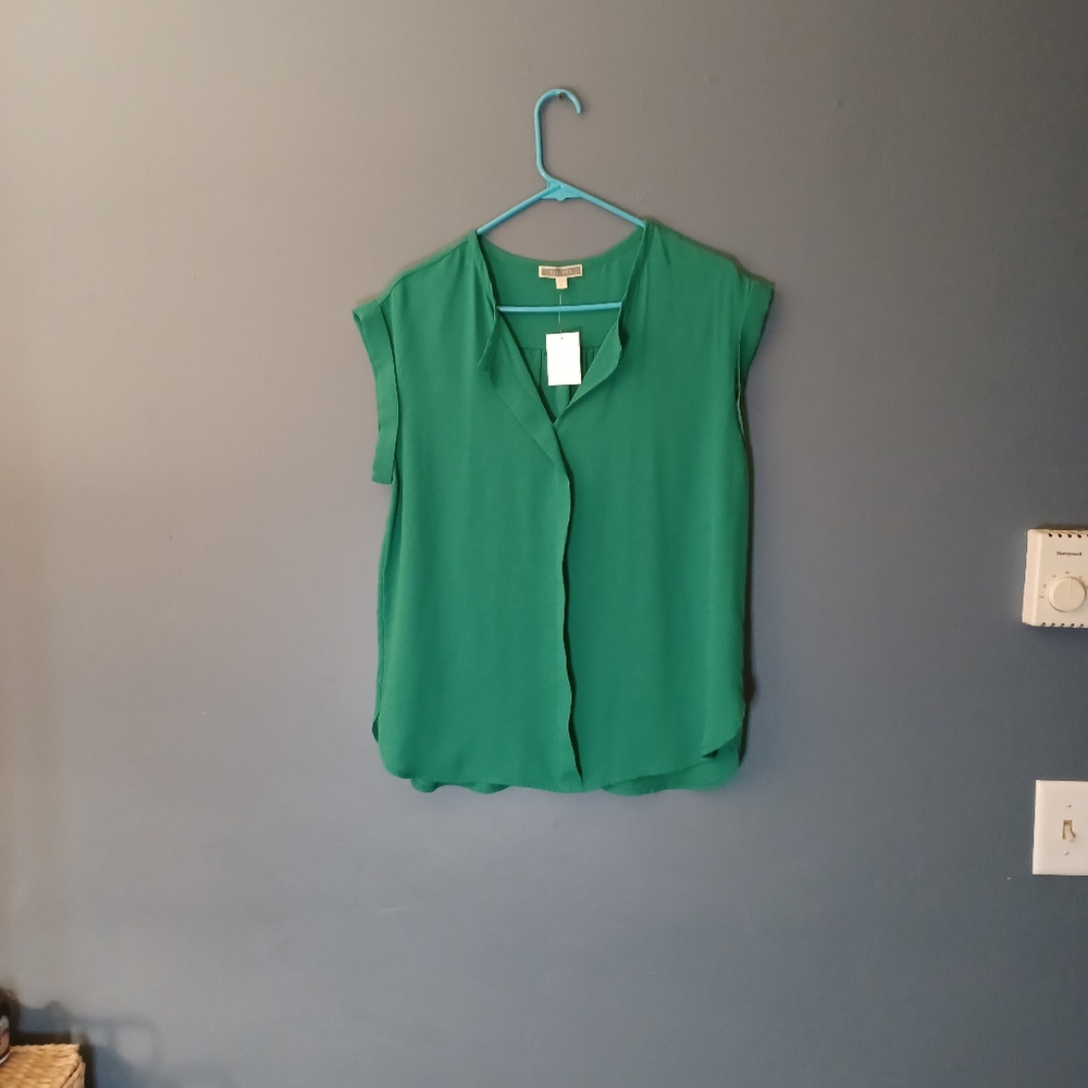 Pleione Sleeveless Size M Kelly Green Shirt NWT